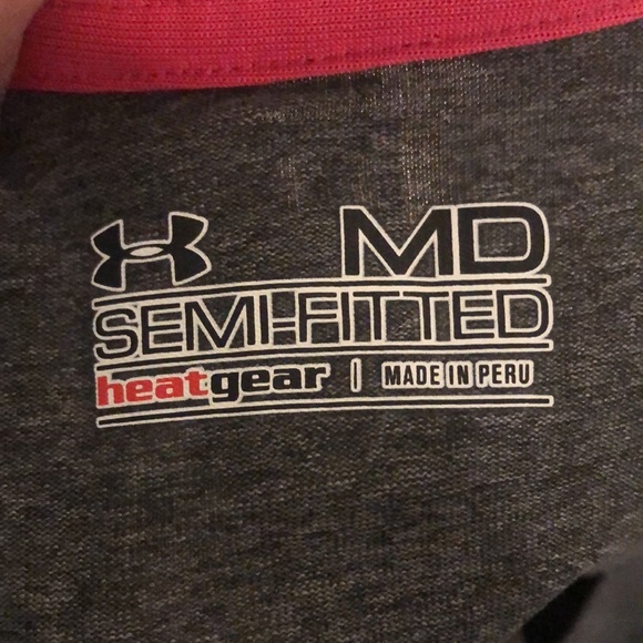 🎉4 for $20 Under Armour Run Semi-fitted Tee, medium - Picture 5 of 5
